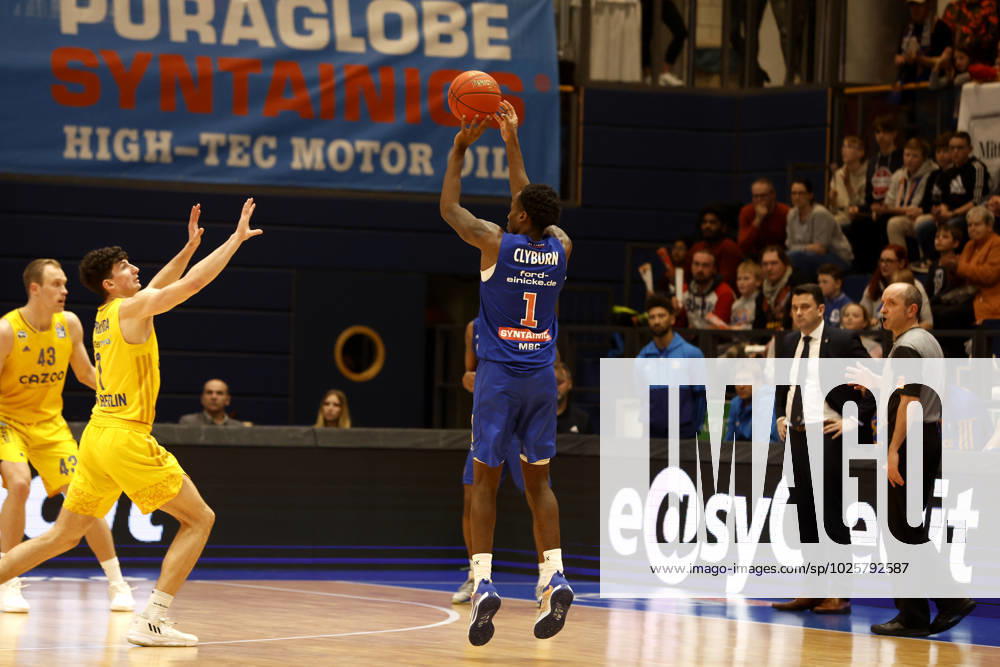 easyCredit Basketball Bundesliga, BBL, season 2022 2023, men, Syntainics MBC Alba Berlin, 1, Kris Clyburn, Syntainics MBC Weißenfels Stadthalle Sachsen Anhalt Germany