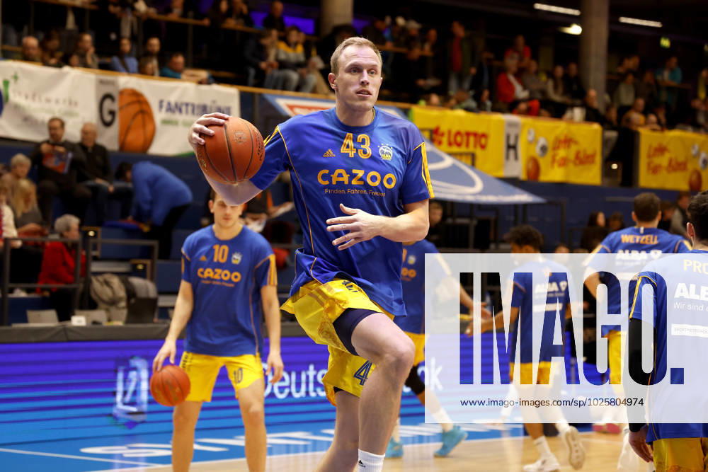 easyCredit Basketball Bundesliga, BBL, season 2022 2023, men, Syntainics MBC Alba Berlin, 43, Luke Sikma, Alba Berlin Weißenfels Stadthalle Sachsen Anhalt Germany