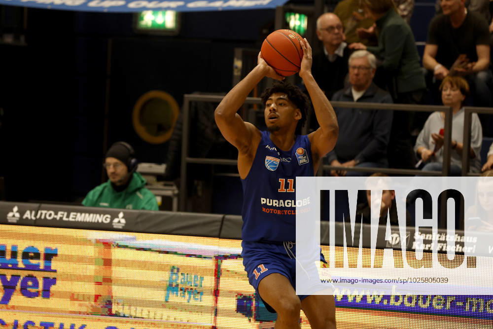 easyCredit Basketball Bundesliga, BBL, season 2022 2023, men, Syntainics MBC Alba Berlin, 11, Kostja Mushidi, Syntainics MBC Weißenfels Stadthalle Sachsen Anhalt Germany