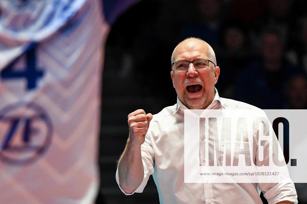 GER, VBL, VfB Friedrichshafen vs Berlin Recycling Volleys 19 03 2023, Bodensee Airport Arena, Friedrichshafen, GER, VBL, VfB Friedrichshafen vs Berlin Recycling Volleys, in picture Mark Lebedew Friedrichshafen , joy after important point win nordphotoxGmbHx xHafner nph00200