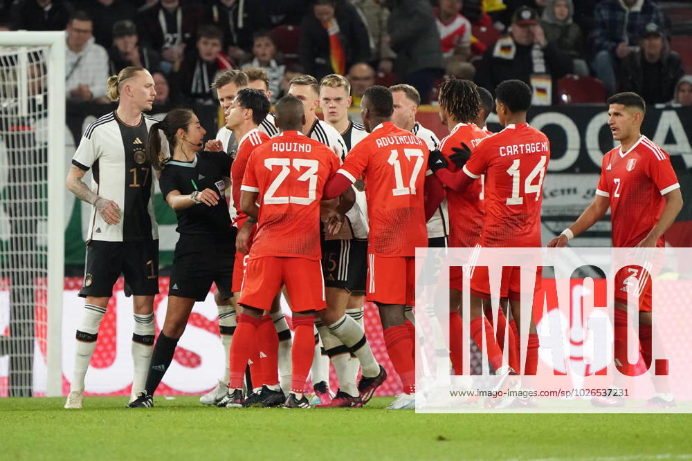 Scuffle between the teams, referee Maria Ferrieri Caputi intervenes Mainz 25 03 2023 Germany vs Peru, MeWa Arena Mainz, friendly match,