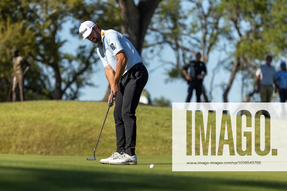 AUSTIN, TX - MARCH 25: Cameron Young attempts a birdie putt on the 18th green during the Quarterfinals of the PGA, Golf Herren World Golf Championships Dell Technologies Match Play on March 25, 2023, at Austin County Club in Austin, TX. (Photo by David Buono Icon Sportswire) GOLF: MAR 25 PGA - World Golf Championships-Dell Technologies Match Play Icon230325103