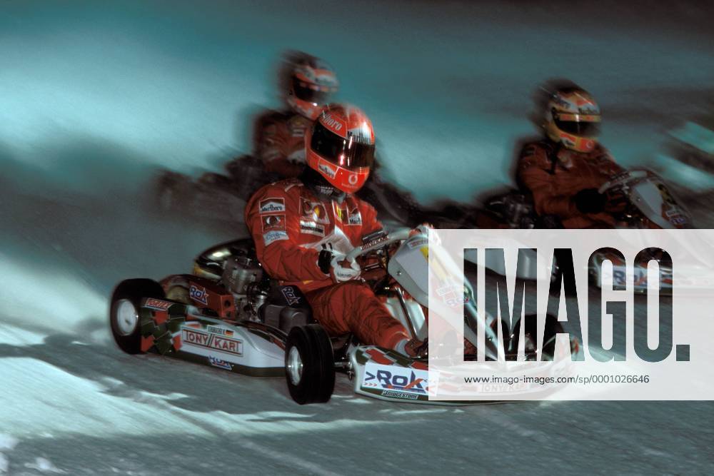 Michael Schumacher (Deutschland Ferrari) in seinem Kartwagen Motorsport Herren Eiskartrennen 2004, Kart, GoKart, Go, Eiskart, Eis, Icekart, Formel 1, F, F1, GP, WM, Vdia Gruppe Madonna di Campiglio Dynamik,
