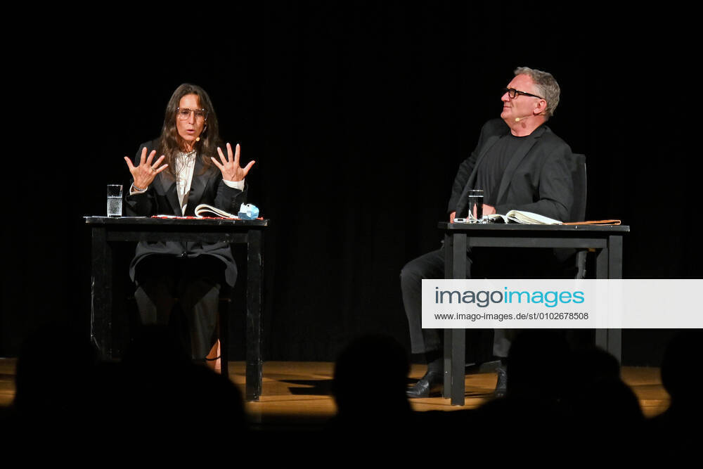 Reading of the two actors Bernhard Schir and Maria Köstlinger, in the context of the literary fo
