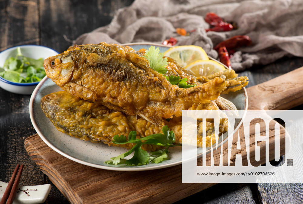 IMAGO Creative, Food, Karpfen-Saison Fried crucian carp gold crucian carp Crucian carp Braised crucian carp Food, seafood, delicious food. 512346210713862152
