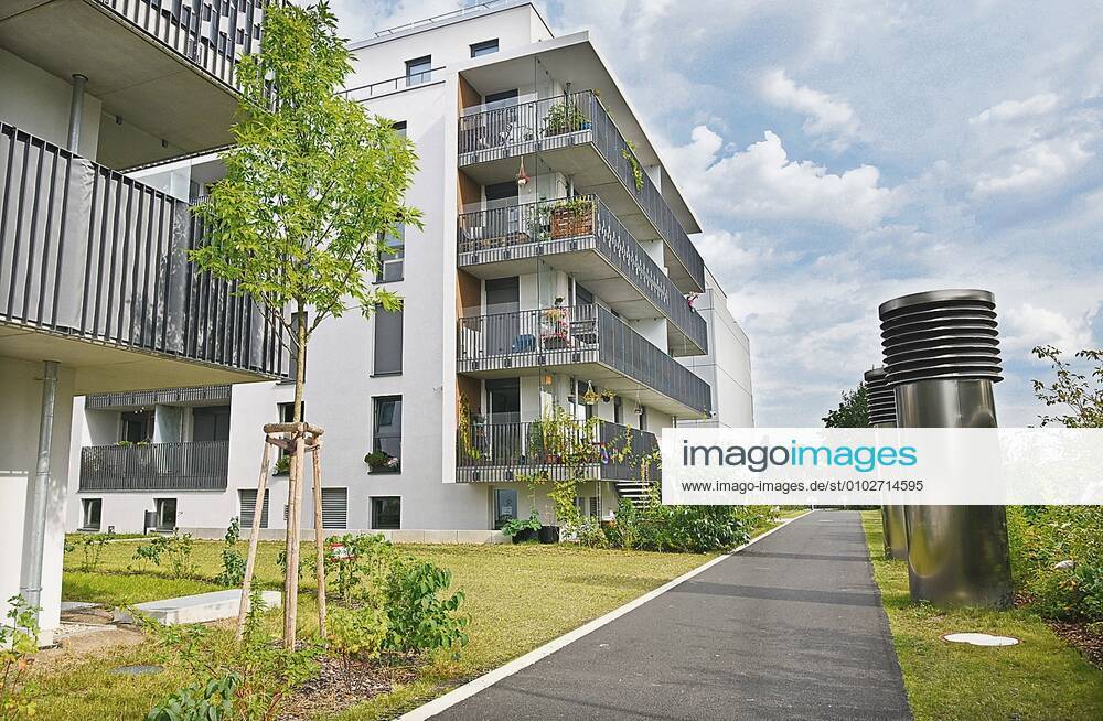 The new urban quarter on Bautzener Strasse in Berlin Schöneberg, started on 28 July 2020 Housing construction, housing market, real estate, rental apartments, condominiums, rent brake, rent cap, new construction, new buildings, Kiez Berlin, gentrification Berlin Germany