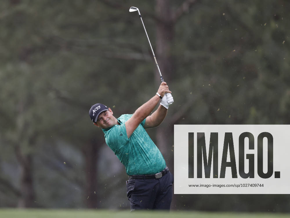 Patrick Reed hits approach shot to the first green during the first round at the Masters tournament at Augusta National Golf Club in Augusta, Georgia on Thursday, April 6, 2023. AUG20230406241 JOHNxANGELILLO