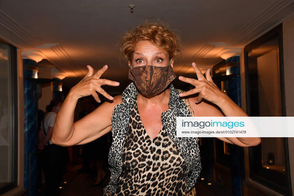 Sissi Perlinger Premiere Mother-in-law and other wickedness comedy at the Bayerischen Hof Theater Munich 29 July 2020