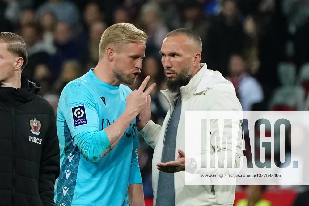 Didier Digard (entraineur de l OGC Nice) - Kasper Schmeichel (OGC Nice) FOOTBALL : OGC Nice vs Paris SG - Ligue 1 Uber Eats - Nice - 08 04 2023 NorbertScanella Panoramic