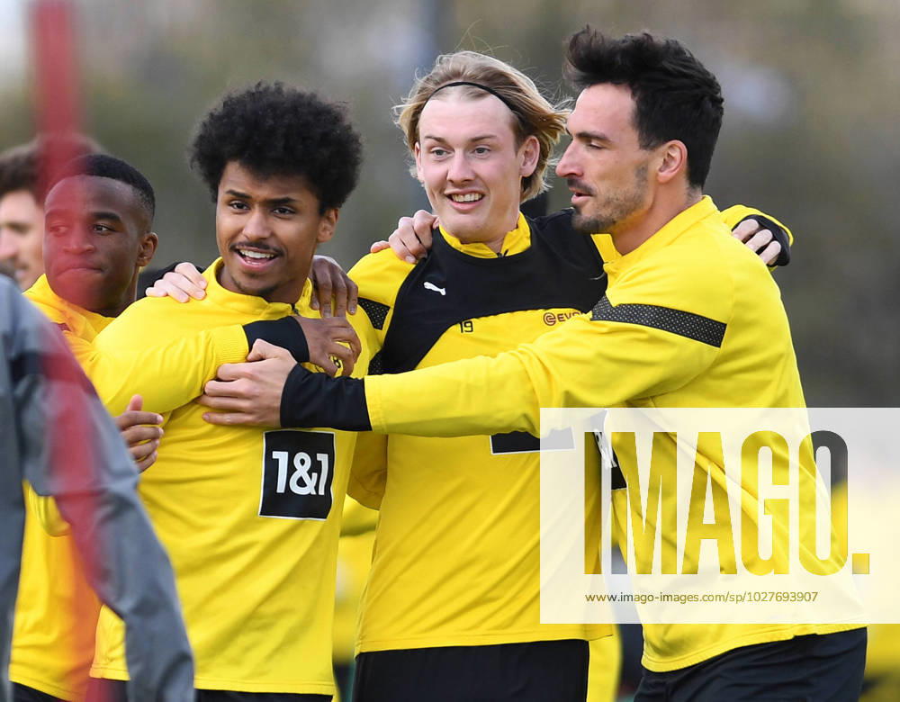 Dortmund, Germany, BVB Trainingsgelaende Hohenbuschei, BV Borussia Dortmund Training 11 04 2023, Karim Adeyemi Borussia Dortmund , Julian Brandt Borussia Dortmund and Mats Hummels Borussia Dortmund laughs photo Ralf Treese, Ralf Treese Dortmund BVB Trainingsgelaende Hohenbuschei North Rhine Westphalia Germany 521_BVBTRA20230411_001 Treese-521