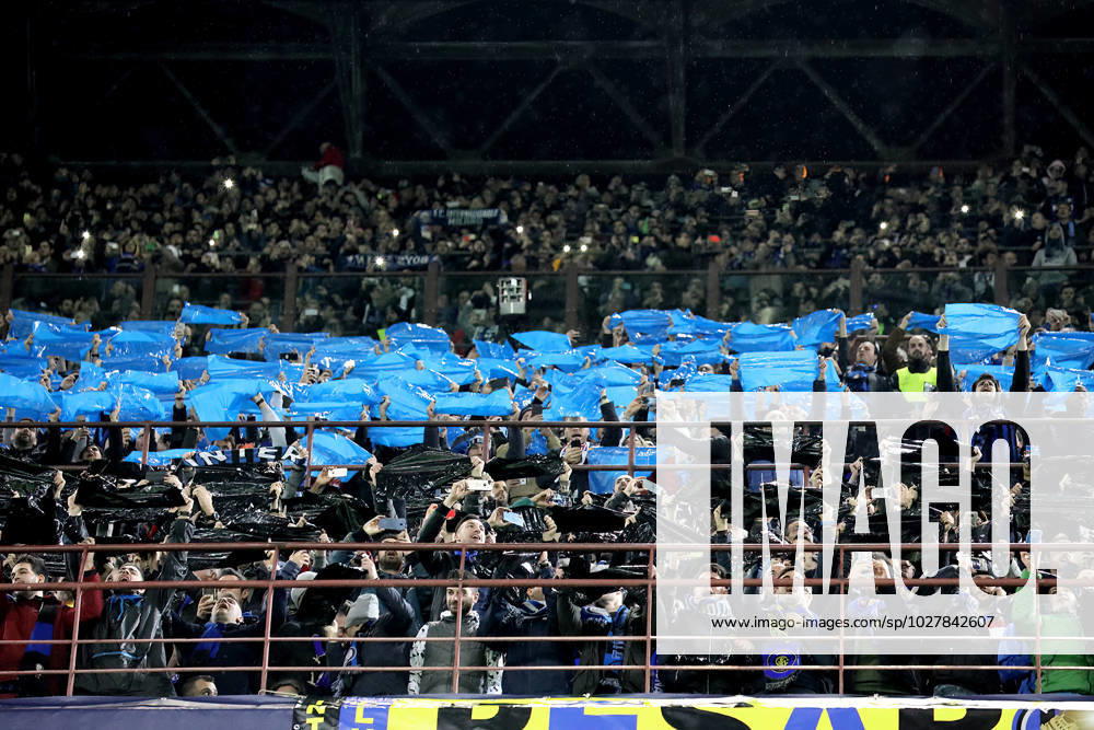 FC Internazionale fans and supporters ahead of the UEFA Champions League match FC between Internazionale and FC Barcelona, Barca at the Giuseppe Meazza Stadium in Milano, Lombardia, Italy on 6 November, 2018. Ousmane Dembele INT_BRC_18