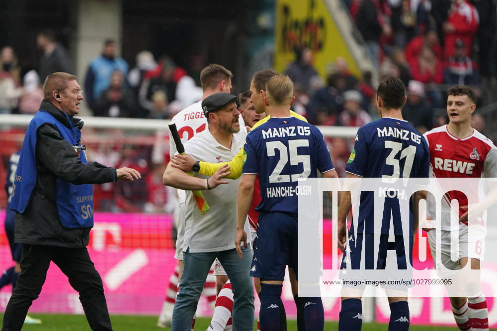 Football, 1 BL season 2022 20203, 1 FC Köln 1 FSV Mainz 05 15 04 2023, Rheinenergie Stadion Köln Steffen Baumgart, 1 FC Köln, protests, referee Benjamin Cortus