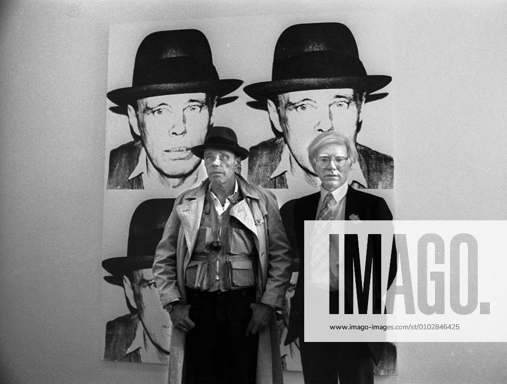 Andy Warhol, right 1928 1987 most important representative of American Pop Art Joseph Beuys left 1921 1986 action artist, painter, sculptor, Galerie Jörg Schellmann and Bernd Klüser Munich Maximilianstraße May 1980 Munich Germany