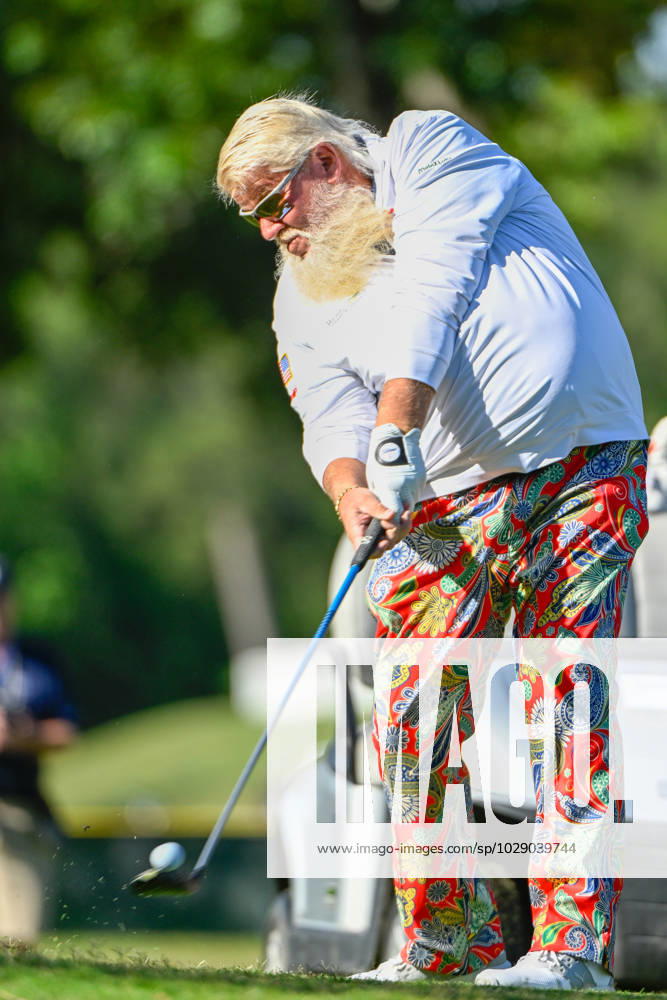 THE WOODLANDS, TX - APRIL 30: John Daly hits his second shot on 1 during Rd3 of the Insperity Invitational at The Woodlands Country Club Tournament Course on April 30, 2023 in The Woodlands, Texas. (Photo by Ken Murray Icon Sportswire) GOLF: APR 30 PGA, Golf Herren Tour Champions Insperity Invitational Icon230430003