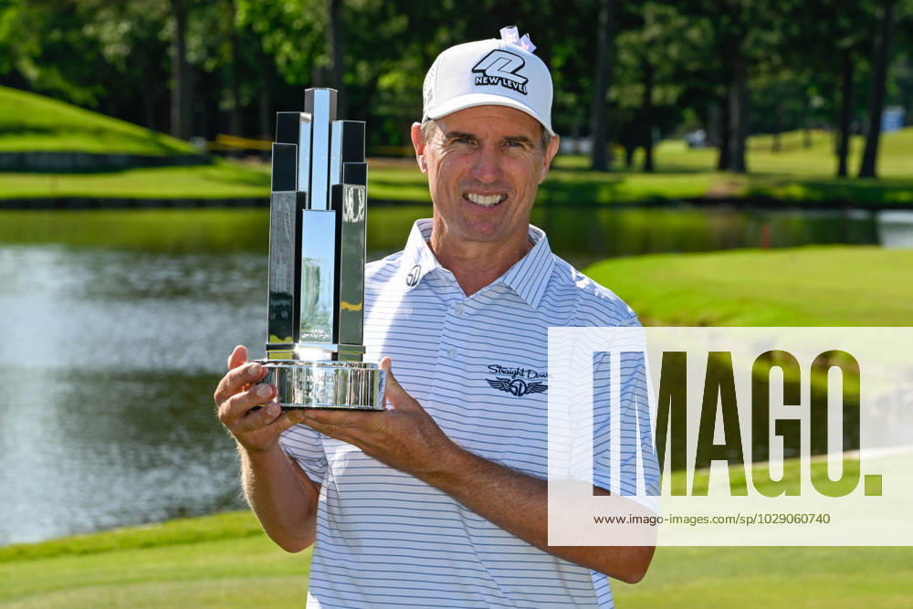 THE WOODLANDS, TX - APRIL 30: Steve Alker holds the trophy for winning the Insperity Invitational at The Woodlands Country Club Tournament Course on April 30, 2023 in The Woodlands, Texas. (Photo by Ken Murray Icon Sportswire) GOLF: APR 30 PGA, Golf Herren Tour Champions Insperity Invitational Icon230430086