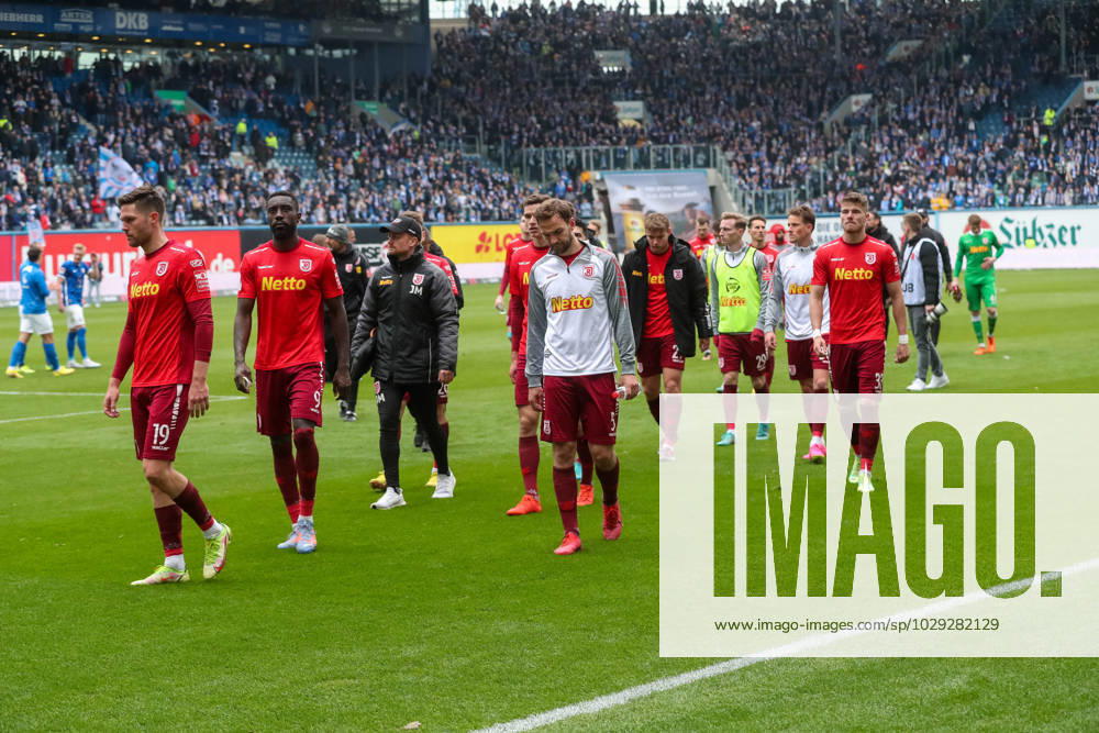 Frustration, disappointment, anger at front v l Andreas Albers Regensburg , Prince Osei Owusu Regensburg , Benedikt Gimber Regensburg , GER, FC Hansa Rostock vs SSV Jahn Regensburg, Football, 2 Bundesliga, 31 Matchday, Season 2022 2023, 06 05 2023, DFL REGULATES PROHIBIT ANY USE OF PHOTOGRAPHS AS IMAGE SEQUENCES AND OR QUASI VIDEO, GER, FC Hansa Rostock vs SSV Jahn Regensburg, Football, 2 Bundesliga, 31 Matchday, Season 2022 2023, 06 05 2023 Rostock