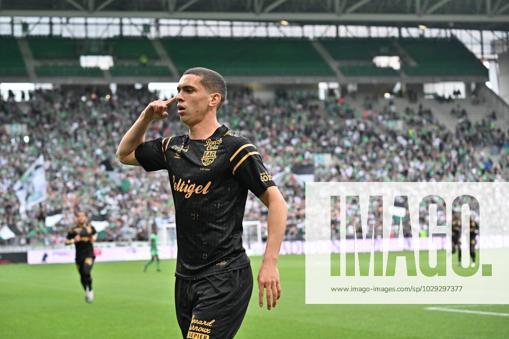 Joie de Amine El Ouazzani (guinpamg) FOOTBALL : AS Saint-Etienne vs EA Guingamp - Ligue 2 - 06 05 2023 FredericChambert Panoramic