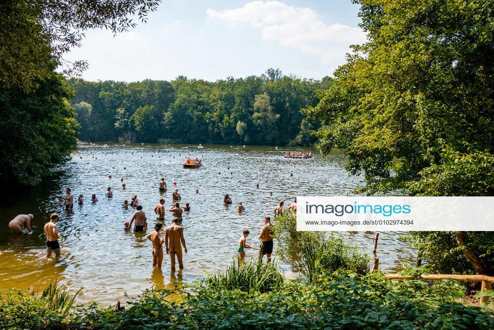 Berlin,Germany,GER,Teufelssee in the Grunewald district of Charlottenburg Wilmersdorf With an outside temperature of over 30 degrees