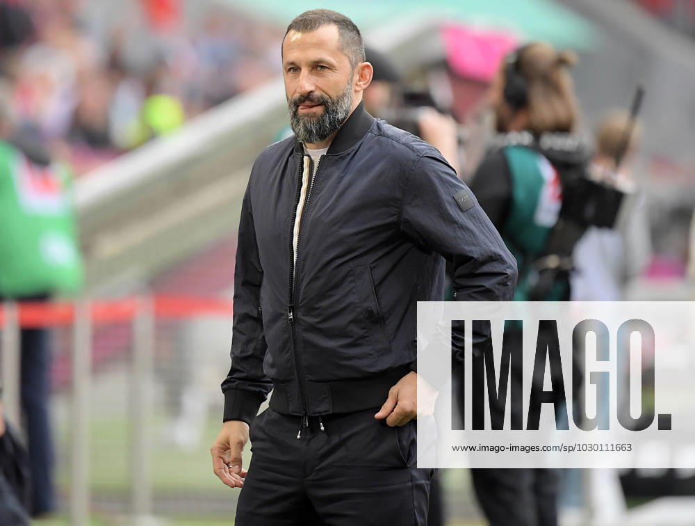 Football 1 Bundesliga, FC Bayern Muenchen RB Leipzig, v l Sports Director Hasan Salihamidzic FC Bayern Muenchen Muenchen