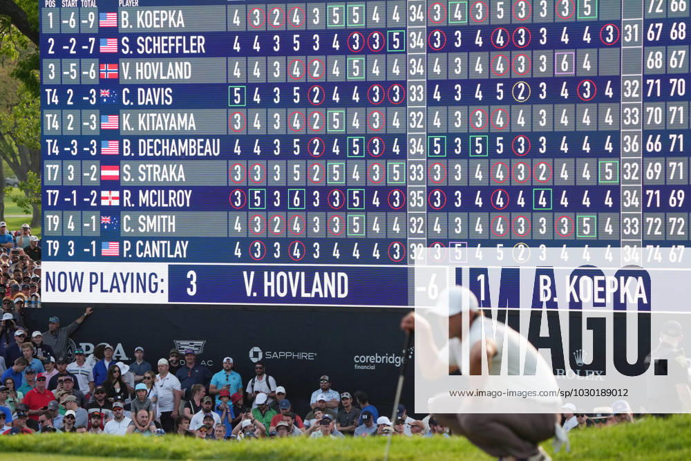 Brooks Koepka lines up his putt on the 18th green during the 2023 PGA, Golf Herren Championship at Oak Hill Country Club in Rochester, New York on Sunday, May 21, 2023. Koepka won the championship shooting 72, 66, 66 and 67 to finish at nine-under-par. ROC20230521595 AARONxJOSEFCZYK