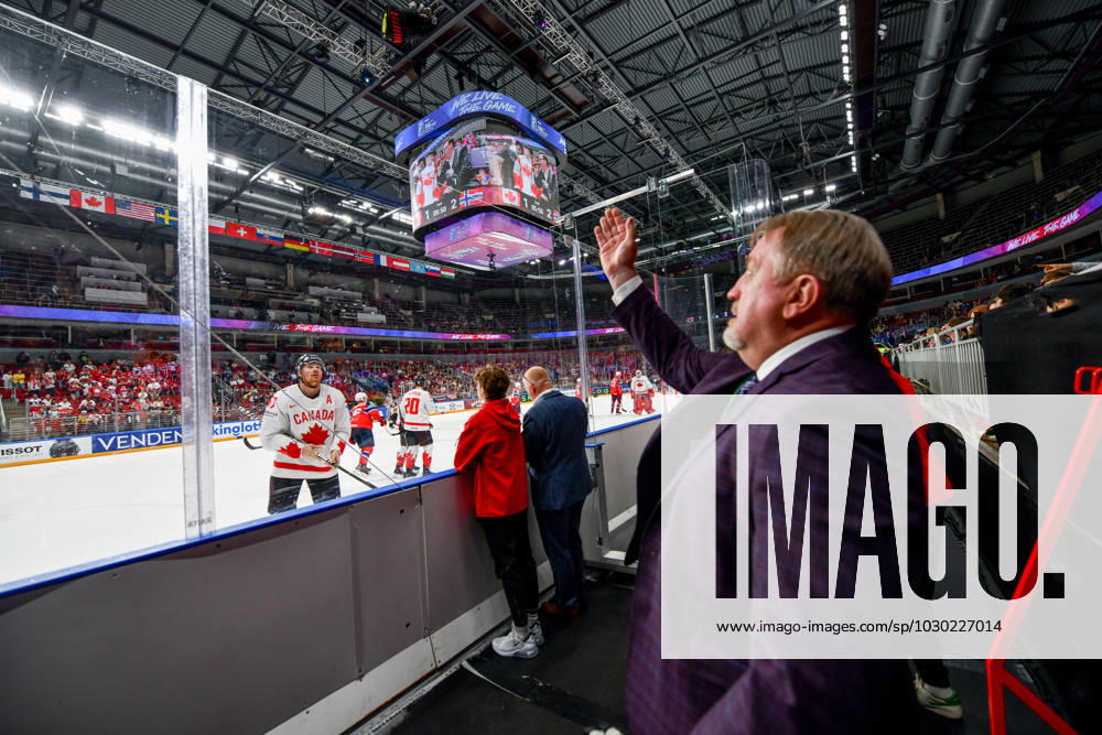RIGA, LATVIA MAY 22 Lawson Crouse of Canada changes his gloves on the fly during the 2023 IIHF Ice Hockey World Championship Finland Latvia game between Canada and Norway at Arena Riga on May 22, 2023 in Riga, Latvia Riga Arena Riga Latvia