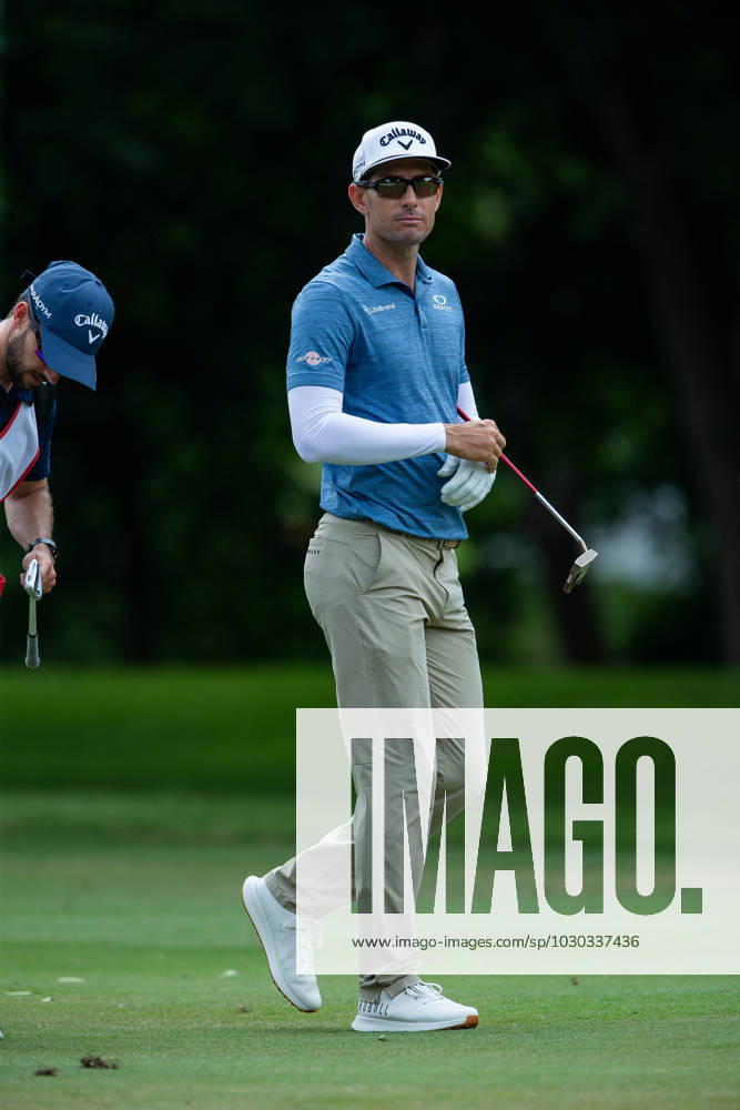 FORTH WORTH, TX - MAY 25: Dylan Frittelli of South Africa hits his second shot on hole 7 during the first round of the Charles Schwab Challenge on May 24, 2023, at Colonial Country Club in Fort Worth, Texas. (Photo by Aric Becker Icon Sportswire) GOLF: MAY 25 PGA, Golf Herren - Charles Schwab Challenge Icon230525129