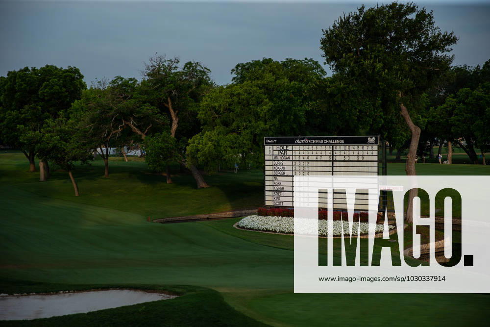 FORTH WORTH, TX - MAY 25: General photo hole 18 with the original score board during the first round of the Charles Schwab Challenge on May 24, 2023, at Colonial Country Club in Fort Worth, Texas. (Photo by Aric Becker Icon Sportswire) GOLF: MAY 25 PGA, Golf Herren - Charles Schwab Challenge Icon23052517