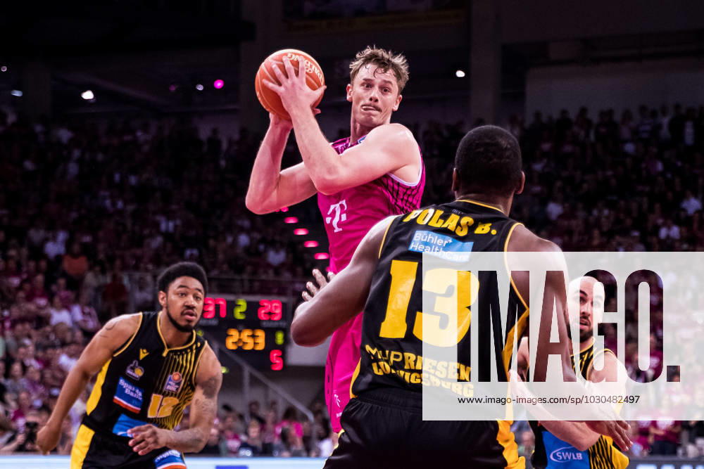 EasyCredit Basketball Bundesliga Playoffs HF1, Telekom Baskets Bonn vs MHP Riesen Ludwigsburg, 29 05 2023 Finn Delany Telekom Baskets Bonn, 70 , Yorman Polas Bartolo MHP Riesen Ludwigsburg, 13 easyCredit Basketball Bundesliga, Playoffs Semifinals, Game 1, Telekom Baskets Bonn vs MHP Riesen Ludwigsburg