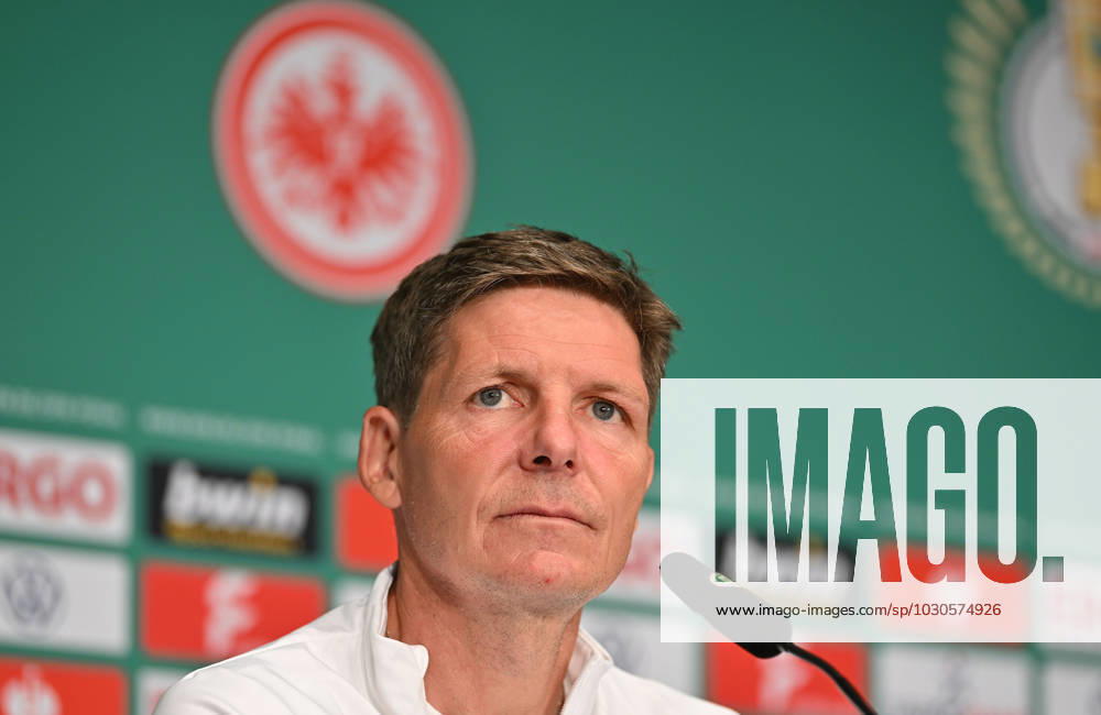 football DFB Cup final 2023, Eintracht Frankfurt training and press conference before the match RB Leipzig Eintracht Frankfurt, emonline,, v l coach Oilver Glasner Eintracht Frankfurt zautz Berlin.