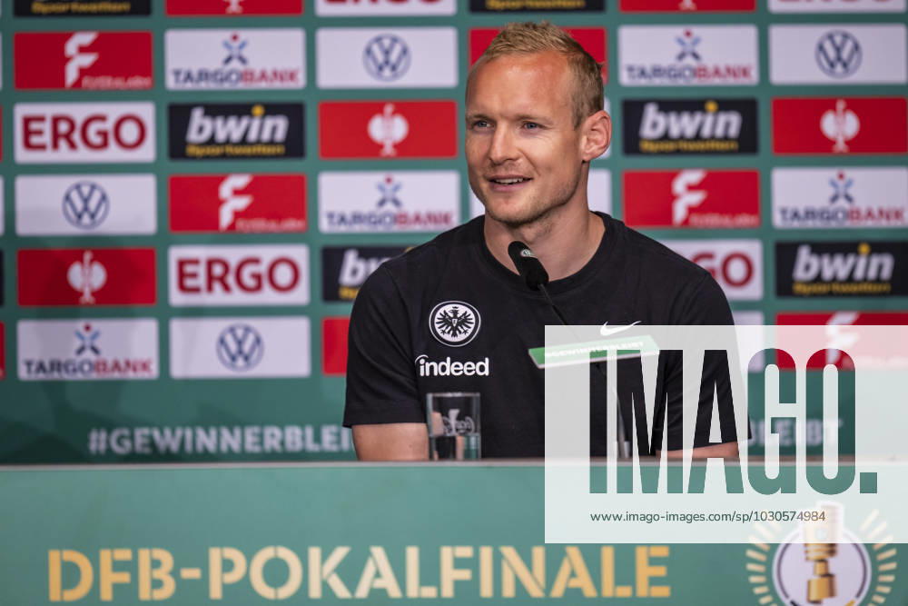 football DFB Pokal final 2023, RB Leipzig Eintracht Frankfurt, training and press conference, v l Sebastian Rode Eintracht Frankfurt Berlin