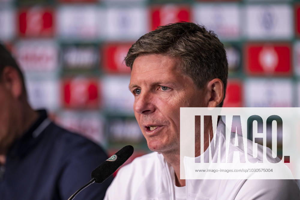 football DFB Cup final 2023, RB Leipzig Eintracht Frankfurt, training and press conference, v l coach Oilver Glasner Eintracht Frankfurt Berlin