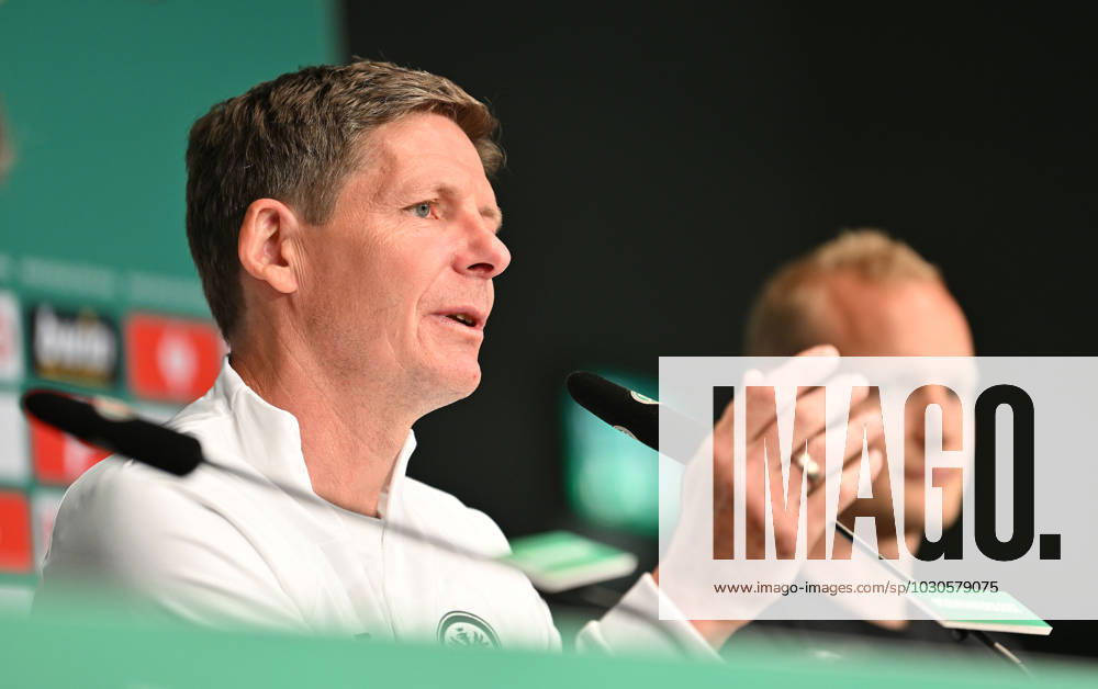 football DFB Cup final 2023, Eintracht Frankfurt training and press conference before the match RB Leipzig Eintracht Frankfurt, emonline,, v l coach Oilver Glasner Eintracht Frankfurt zautz Berlin.