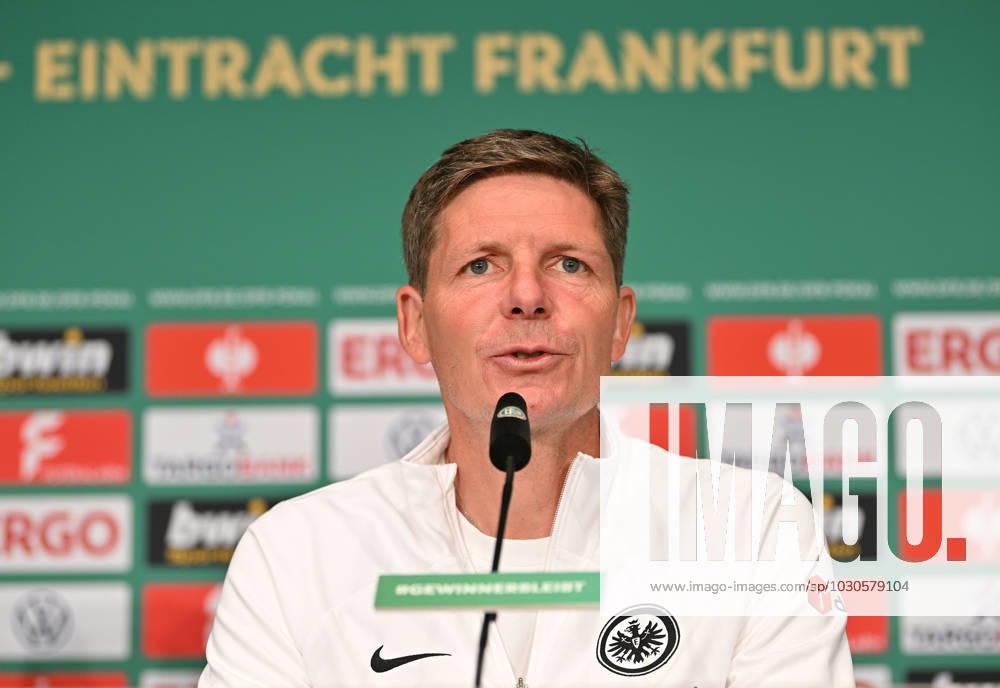 football DFB Cup final 2023, Eintracht Frankfurt training and press conference before the match RB Leipzig Eintracht Frankfurt, emonline,, v l coach Oilver Glasner Eintracht Frankfurt zautz Berlin.