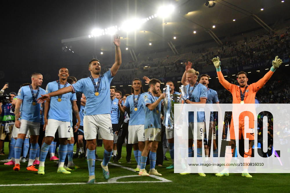 Foto Massimo Paolone LaPresse 10 Giugno 2023 - Istanbul, Turchia - calcio - Manchester City vs Inter - UEFA Champions League 2022 2023 - Finale - Stadio Olimpico Ataturk. Nella foto: Manchester City festeggia dopo la vittoria della UEFA Champions League 2022 2023 June 10, 2023 Istanbul, Turkey - sport, soccer - Manchester City vs Inter - UEFA Champions League 2022 2023 - Final - Ataturk Olympic Stadium. In the pic: Manchester City celebrtaes after winner winning the Champions