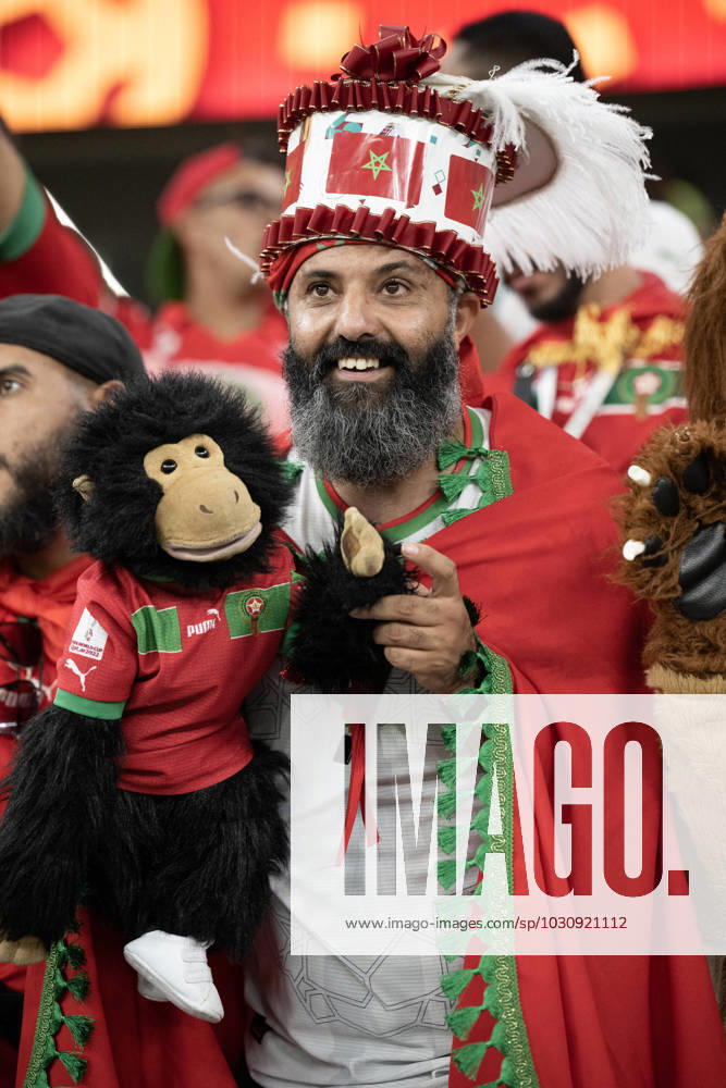 Morocco v Spain - Round of 16 - FIFA World Cup, WM, Weltmeisterschaft, Fussball Doha. Marocan fans attend the FIFA World Cup Qatar 2022 Round of 16 match between Morocco v Spain at the Al-Thumama Stadium, on December 06, 2022 in Doha, Qatar. Photo by David Niviere ABACAPRESS.COM DOHA Qatar