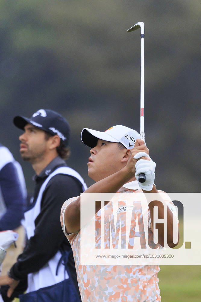 Si Woo Kim observes his shot during the First round of the LACC 123rd U.S. Open Championship on Thursday June 15, 2023 held at the Los Angeles Country Club in Los Angeles, California. JAVIER ROJAS PI Los Angeles USA - ZUMAp124 20230615_zaa_p124_025