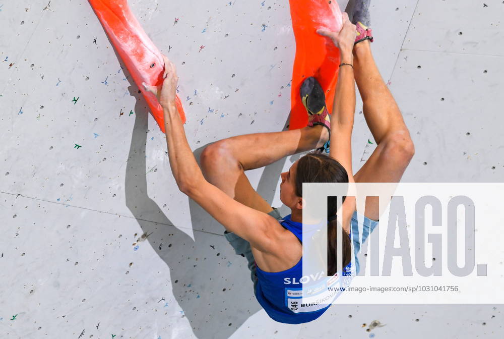 Innsbruck, AUT, IFSC, Climbing World Cup Innsbruck 2023, women, bouldering, semifinal, in the picture BURSIKOVA MARTINA svk during the semifinal of women bouldering competition IFSC Climbing World Cup in Innsbruck, Austria on 2023 01 04 Expa Innsbruck EP_rei