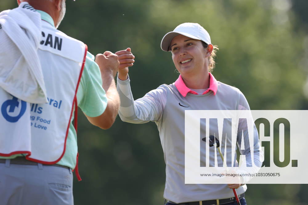 Meijer LPGA, Golf Damen Classic Lindy Duncan celebrates her birdie on the first green during the third round of the Meijer LPGA Classic for Simply Give golf tournament at Blythefield Country Club in Belmont, MI, USA Saturday, June 17, 2023. Belmont Michigan United States