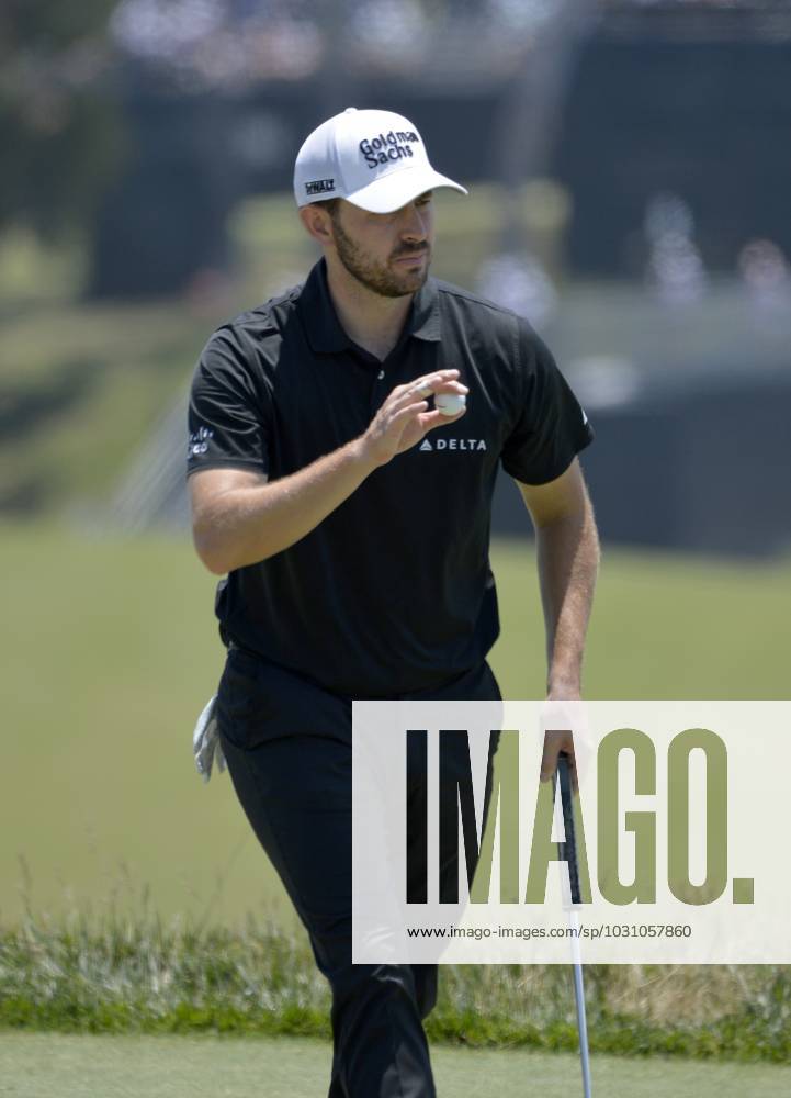 Patrick Cantlay acknowledges the crowd after saving par on the 10th green during the third round for the 2023 U.S. Open at the Los Angeles Country Club in Los Angeles on Saturday June 17, 2023. LAP2023061706 MIKExGOULDING