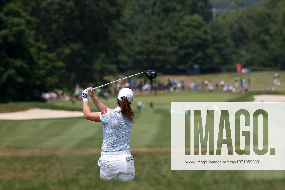 Meijer LPGA, Golf Damen Classic Leona Maguire of Ireland tees off on the third tee during the third round of the Meijer LPGA Classic for Simply Give golf tournament at Blythefield Country Club in Belmont, MI, USA Saturday, June 17, 2023. Belmont Michigan United States