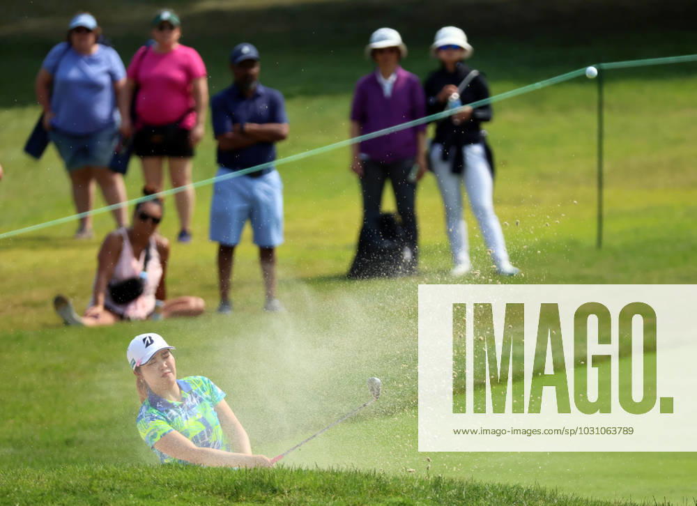 Meijer LPGA, Golf Damen Classic for Simply Give Ayaka Furue of Kobe, Japan hits from the bunker to the 13th green during the third round of the Meijer LPGA Classic golf tournament at Blythefield Country Club in Belmont, MI, USA Saturday, June 17, 2023. Belmont Michigan United States