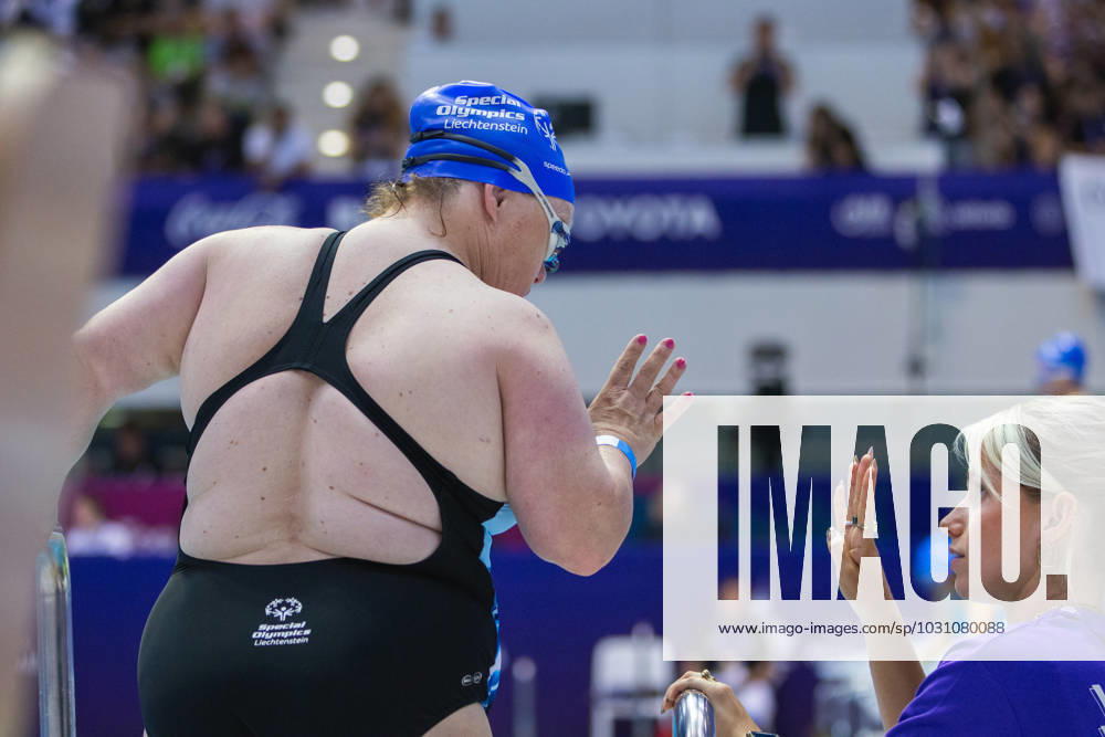 SPECIAL OLYMPICS - World Summer Games 2023 BERLIN,GERMANY,18.JUN.23 - SPECIAL OLYMPICS - World Summer Games 2023, swimming. Image shows an ahtlete and volunteer. GEPAxpictures xGintarexKarpaviciute