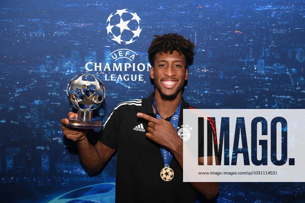 UEFA - Bayern Munich wins Champions League - Lisbon Handout. Editorial Use Only. Kingsley Coman of FC Bayern Munich poses with the UEFA Champions League Man of the Match Trophy following the UEFA Champions League Final match between Paris Saint-Germain and Bayern Munich at Estadio do Lisboa e Benfica on August 23, 2020 in Lisbon, Portugal. Photo by Michael Regan UEFA via ABACAPRESS.COM Lisbon Lisboa Portugal