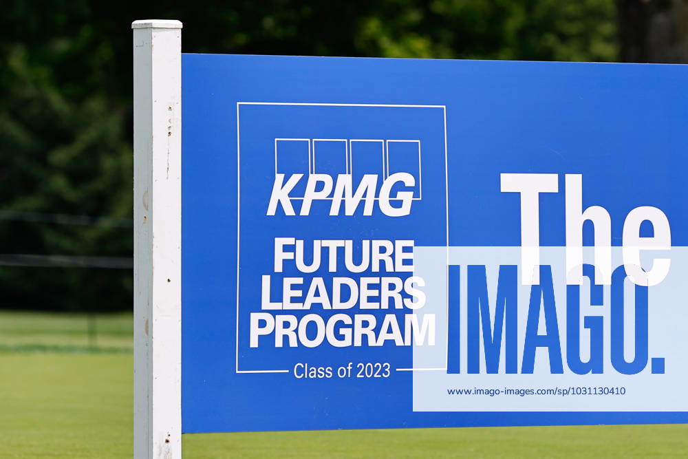 SPRINGFIELD, NJ - JUNE 19: A general view the KPMG Future Leaders sign during practice for the LPGA, Golf Damen KPMG Womens PGA, Golf Herren Championship on June 19, 2023 at Baltusrol Golf Club (Lower Course) in Springfield, New Jersey. (Photo by Rich Graessle Icon Sportswire) GOLF: JUN 19 LPGA KPMG Womens PGA Championship Icon23061918136