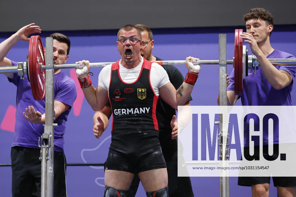 SEPCIAL OLYMPICS WORLD GAMES Special Olympics World Games Berlin 2023 5 day 21 June 2023 powerlifting Danilo Pasnicki GER doing squat Berlin Berlin Germany