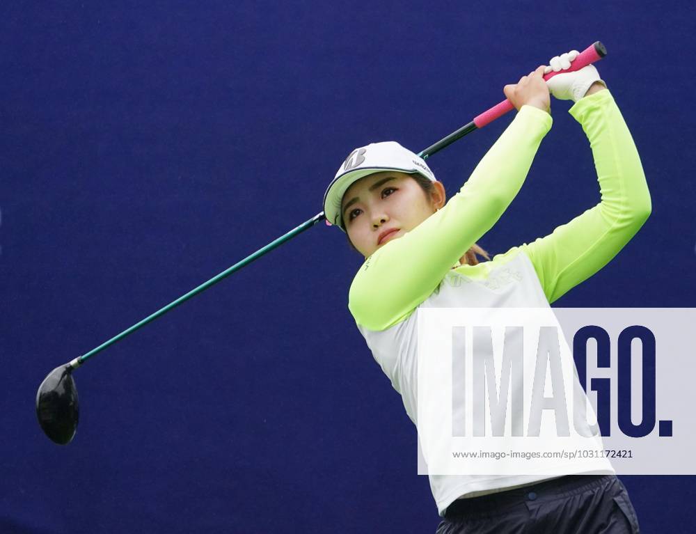 Golf: Women s PGA, Golf Herren Championship Ayaka Furue of Japan hits off the first tee during the first round of the Women s PGA Championship golf tournament at Baltusrol Golf Club in Springfield, New Jersey, on June 22, 2023. A14AA0001611400P