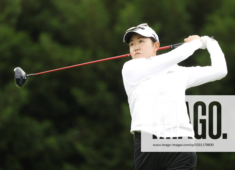 Rose Zhang hits her tee shot on the 14th hole in the first round of the KPMG Women s PGA, Golf Herren Championship at Baltusrol Golf Club in Springfield, NJ on Thursday, June 22, 2023. NYP20230622105 JohnxAngelillo