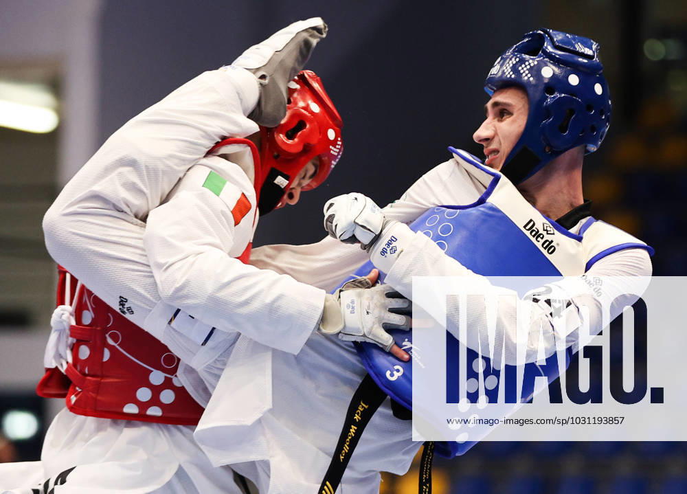 KW25 2023 Europaspiele Taekwondo, Krynica-Zdroj Arena, Poland 23 6 2023 Taekwondo Semi Finals Irelands Jack Woolley in action against Matias Lomartire of Italy Jack Woolley in action against Matias Lomartire 23 6 2023