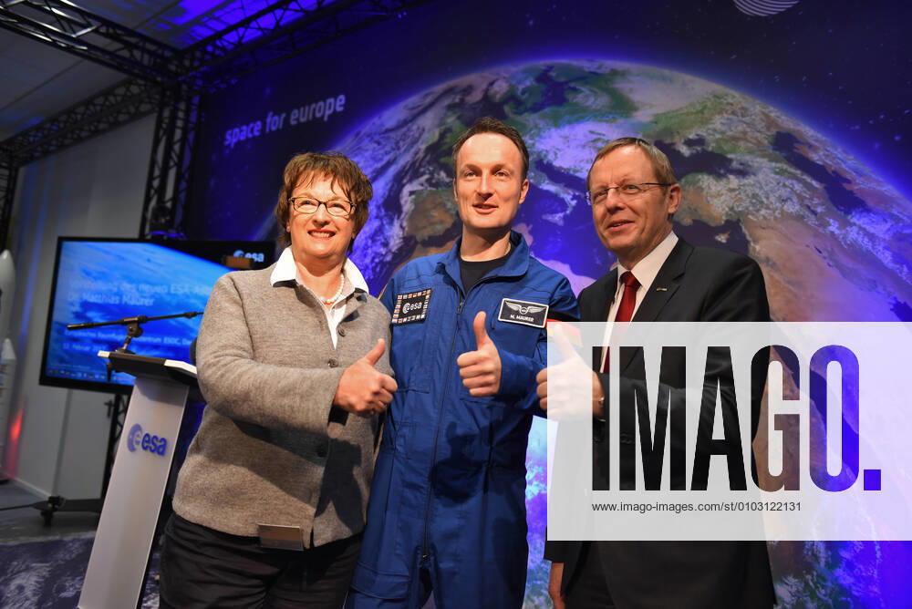 ESA Press Conference, Astronaut Dr Matthias Maurer 02 02 2017 Darmstadt x1x ESA, European Space Operations Center Press Conference, Introduction of ESA Astronaut Dr Matthias Maurer In the picture l r Brigitte Zypries Federal Minister of Economics and Energy, Spaceflig