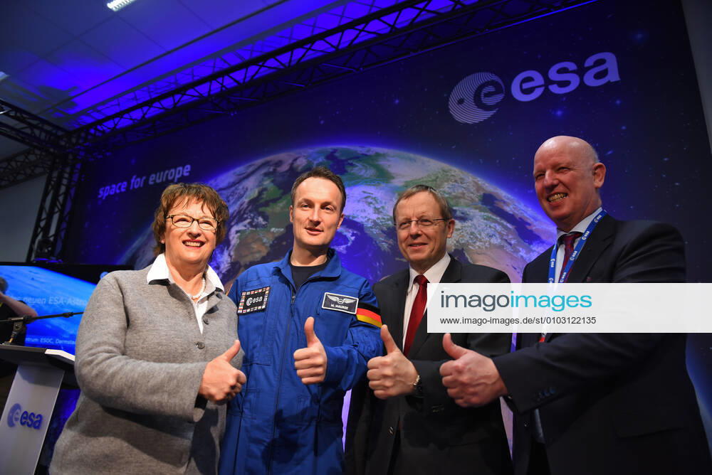 ESA Press Conference, Astronaut Dr Matthias Maurer 02 02 2017 Darmstadt x1x ESA, European Space Operations Center Press Conference, Introduction of ESA Astronaut Dr Matthias Maurer In the picture l r Brigitte Zypries Federal Minister of